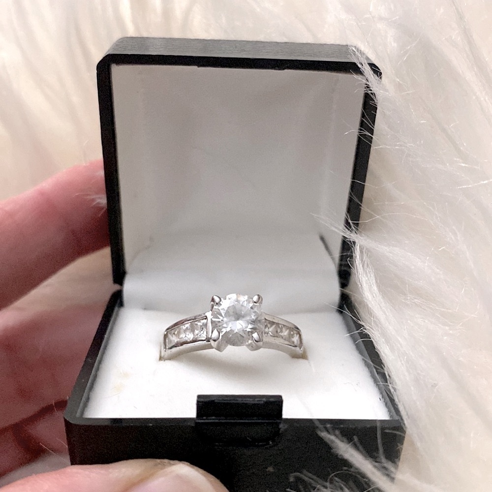 🆕Estate Sterling Silver Clear Quartz Engagement Ring, 8.5